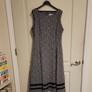 Calvin Klein Black and White Patterned Midi Dress
